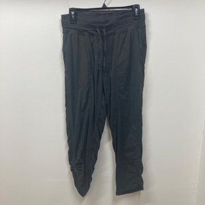 Lululemon gray striped croppable workout pant 6